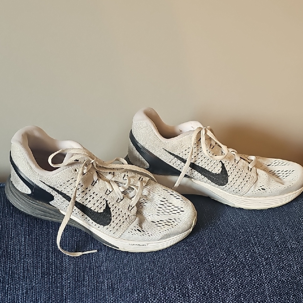 Nike Cream and Black Athletic Sneakers